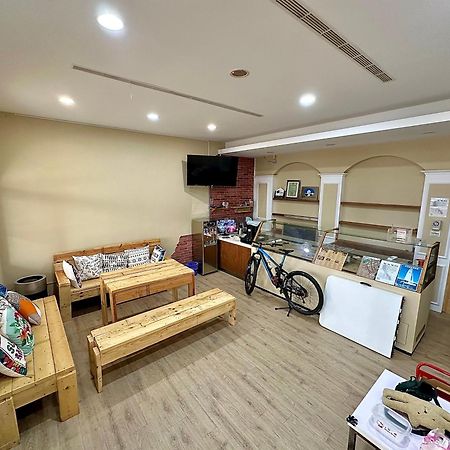 Jia Yousun Pet-Friendly Family Guesthouse: Hengchun Old Town Cycling Retreat Exterior photo