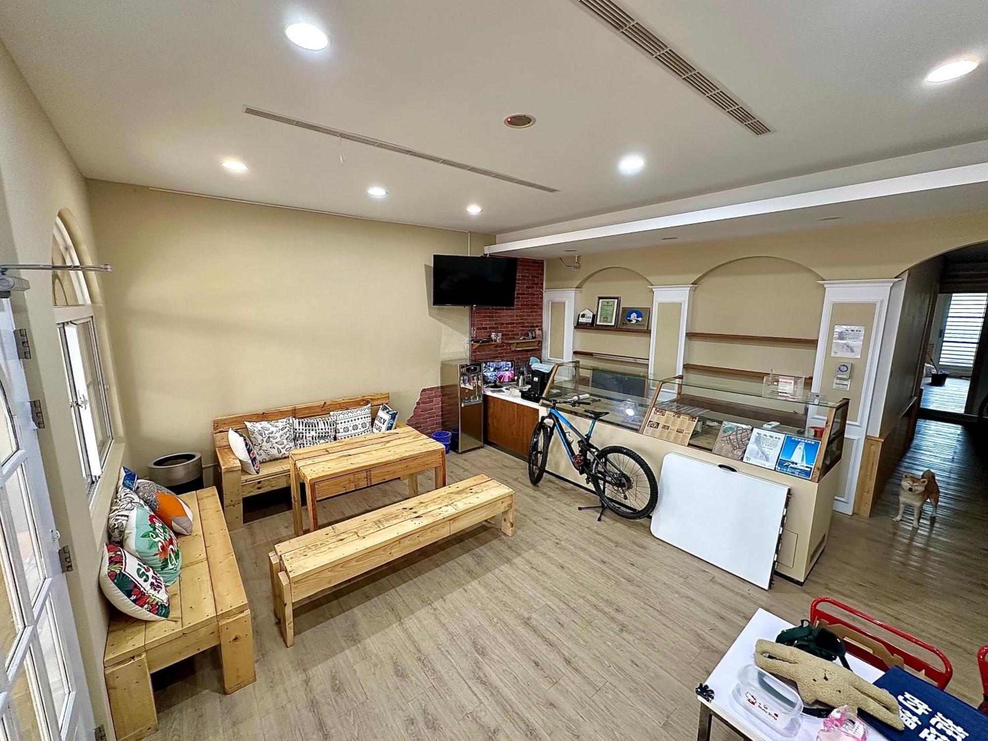 Jia Yousun Pet-Friendly Family Guesthouse: Hengchun Old Town Cycling Retreat Exterior photo